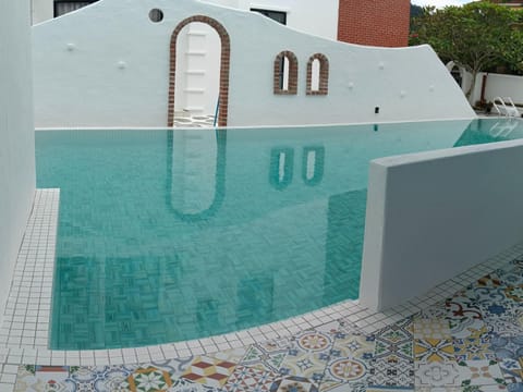 Ipoh Santorini Hideaway - Hotel Inspired Urlaubsunterkunft in Ipoh