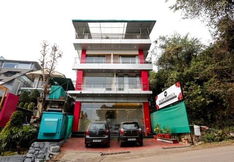 Property building, Street view, Quiet street view, Parking