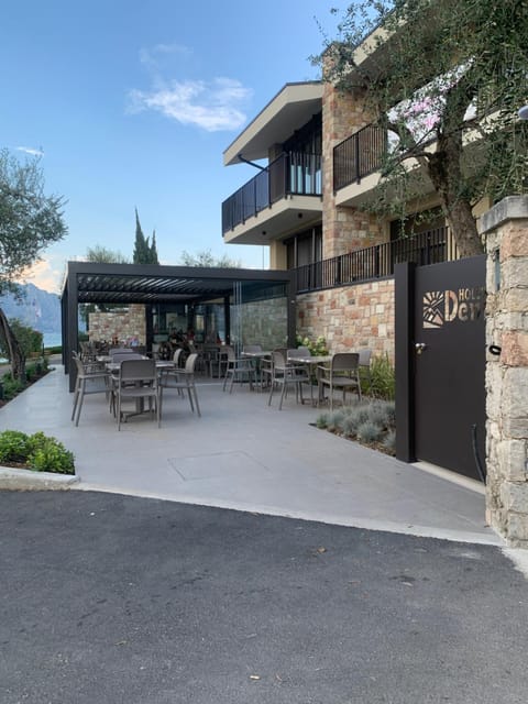 Property building, Natural landscape, View (from property/room), Balcony/Terrace, Lake view