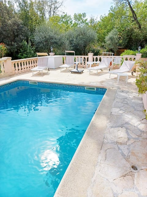 Garden view, Swimming pool, sunbed