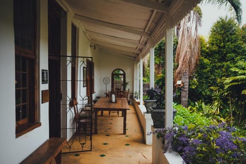 Facade/entrance, Day, Summer, Garden, Balcony/Terrace, Decorative detail, On site, Garden view