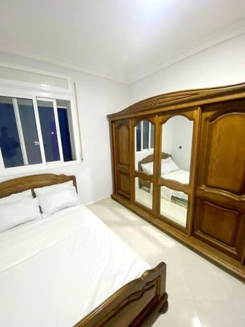 Appartement spacieux et calme 3 Chambres - Près de Marjane et McDonald's Condo in Tangier