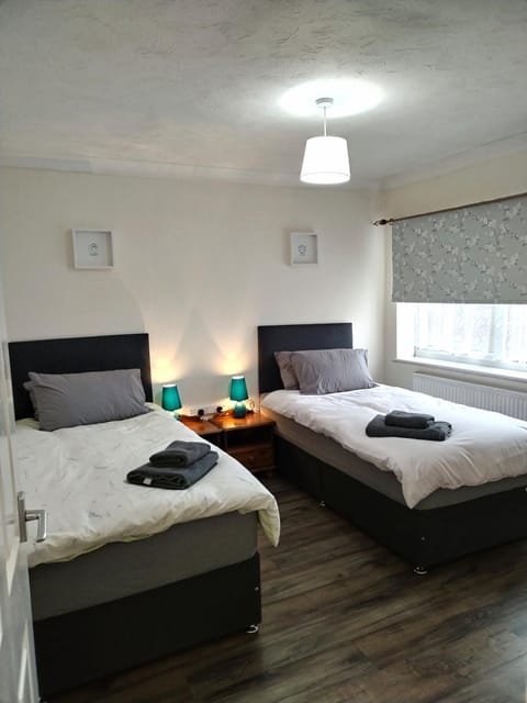 Comfort Private Rooms in Three bedroom House Vacation rental in Gosport