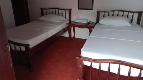 HOTEL CASA ALEMAN EN MOMPOX CON PARQUEADERO Y PISCINA CENTRO HISTORICOo Hotel in Santa Cruz de Mompox
