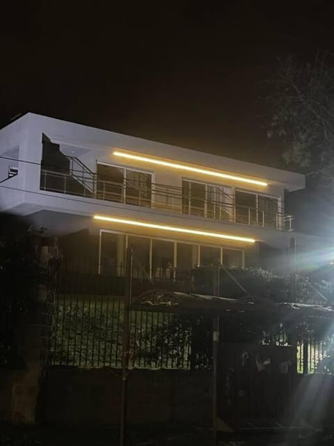 Casa Soñada Solo uso familiar no fiestas no reuniones Villa in Parana