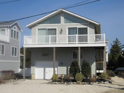 81 Zaloom House in Harvey Cedars