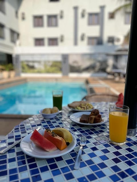 Food and drinks, Pool view, Swimming pool