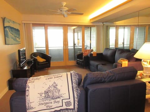 3 Bedroom 2 Bath Fishery Condo Located On The Ocean Front In Ship Bottom, Copropriété in Ship Bottom