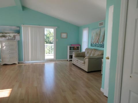 Single Family Home Located Just Steps To The Beach In Surf City - Pet Friendly So Even The Dog Can Come! House in Ship Bottom