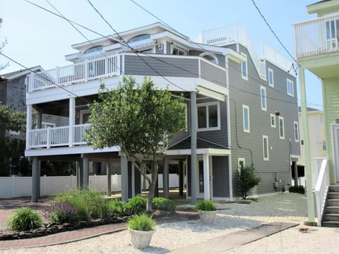 Close Walk To The Beach, The Perfect Home For A Single Family, Haus in Harvey Cedars