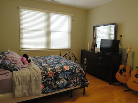 Beautiful 2200 Sq Ft Home Sleeps 10 Bring Your Water Toys! Casa in Manahawkin