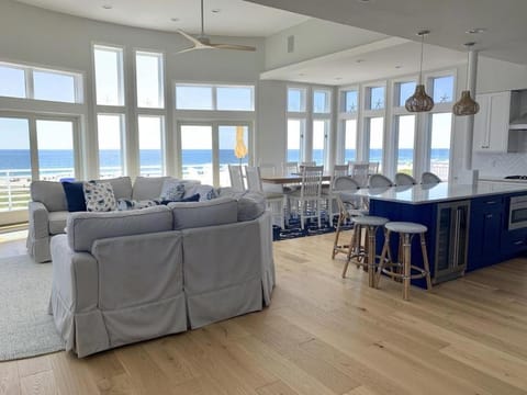 Surf City Oceanfront Panoramic Views Casa in Stafford Township
