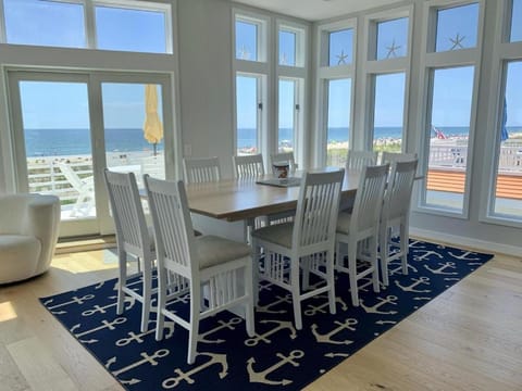 Surf City Oceanfront Panoramic Views Casa in Stafford Township