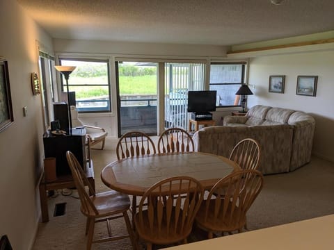 Perfect Location! Steps To The Sea, Sand And Pool-oceanfront Condo! Condo in Stafford Township