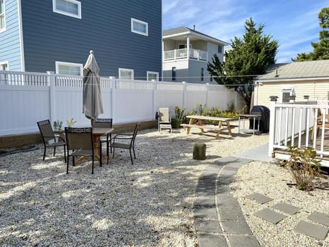 Affordable Vacation Rental On Lbi Maison in North Beach Haven