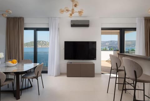 NEW ! Villa Palm Bay 1 & 2 with two heated pool - near sea Villa in Šibenik-Knin County, Croatia