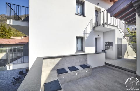 Property building, Balcony/Terrace