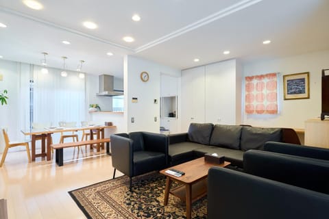 Morden stylish villa/120㎡/Max12p/Free wifi Villa in Saitama Prefecture