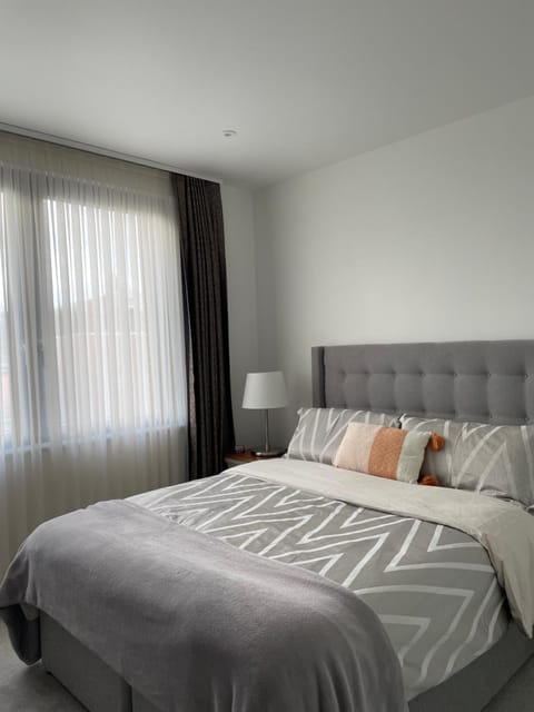 Luxury one bedroom flat in Harrow Condo in Wembley