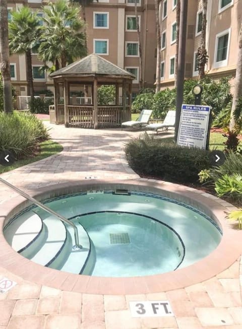 Charming Private Condo in Resort near Disney Free parks Shuttle Apartment in Orlando