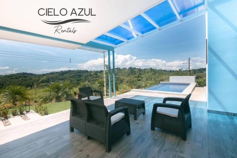 Cielo Azul House with private pool and mountain view Haus in Quepos
