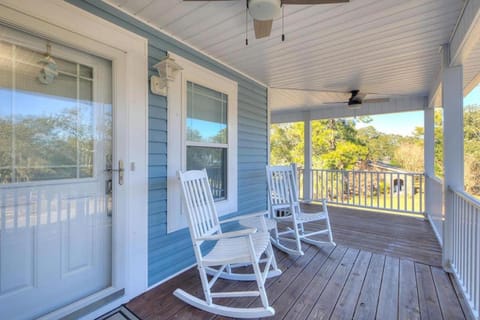 Blue Escape House in Oak Island