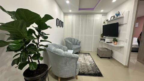 Communal lounge/ TV room, Seating area, Evening entertainment