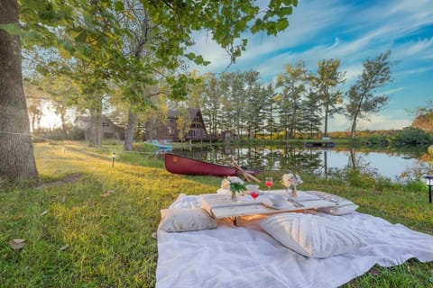 Secluded Waterfront A-Frame Cabin w/ Pvt Lake Chalet in Indiana