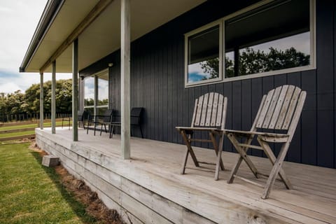 Dorset Retreat House in New Plymouth