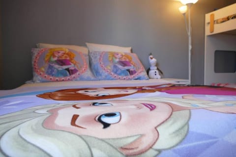 Disneyland Paris 70m² face Parc, place Ariane Apartment in Chessy