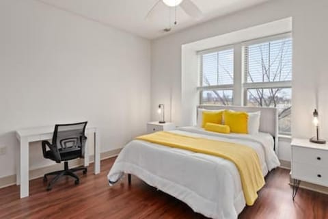 Affordable 2-Bedroom DT Detroit. Condo in Windsor