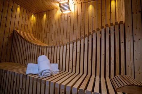 Sauna, towels