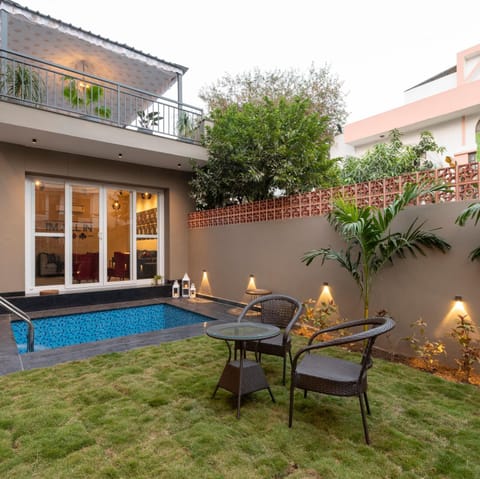 Patio, Garden, Garden, Garden view, Pool view, Swimming pool, Swimming pool