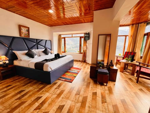 Himalayan River Mountain View 2 Bedrooms Cottage, Manali Hotel in Manali