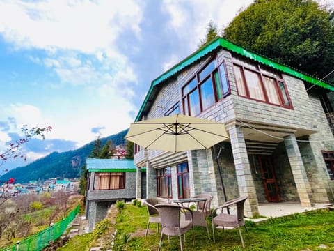 Himalayan River Mountain View 2 Bedrooms Cottage, Manali Hotel in Manali