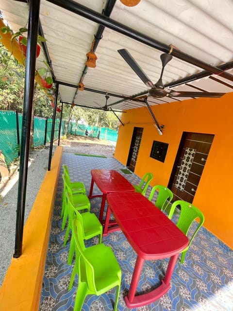 Day, View (from property/room), Seating area, Dining area