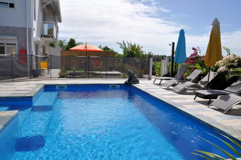 Pool view, Swimming pool, sunbed