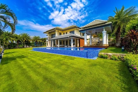 Luxury Mansion On Golf Course BMG5 Villa in Hua Hin District