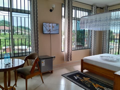 TV and multimedia, View (from property/room), Balcony/Terrace, Seating area, Bedroom