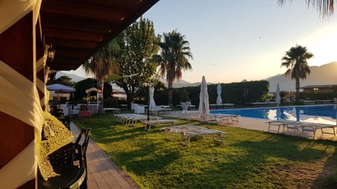 Garden view, Pool view, sunbed