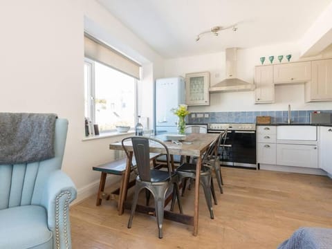 1 The Parade - 4 bed Sea View apartment in the heart of Polzeath Apartment in Polzeath