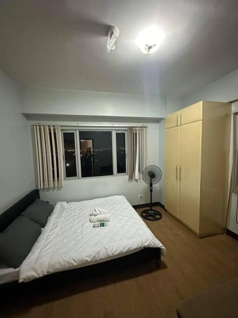 Alvin's 1 bedroom in Morgan BGC Condo in Makati