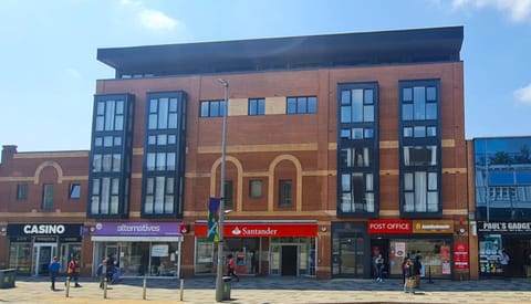 Property building, Street view, Location