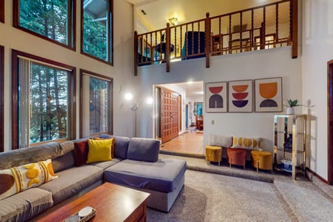 The Pony Creek Forest Retreat House in Coos Bay