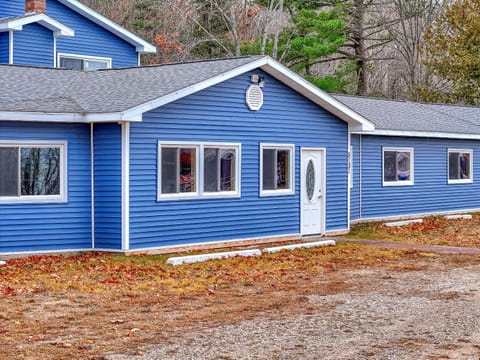 The Blue Anchor Unit #1 Motel in Houghton Lake