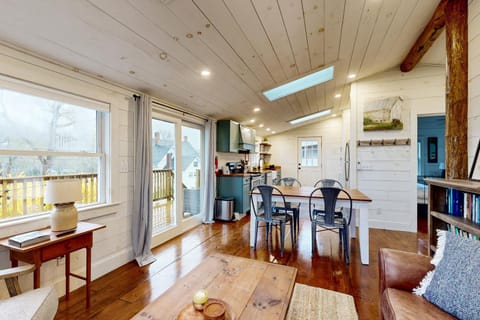 Bay Cottage House in Boothbay Harbor
