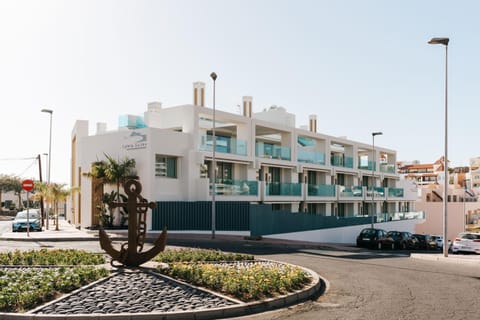 Property building, Street view