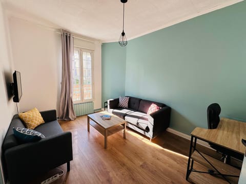 Cosy Appartement Close Metro 14 and 13 Apartment in Saint-Denis, France