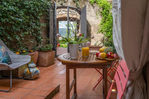 Patio, Balcony/Terrace