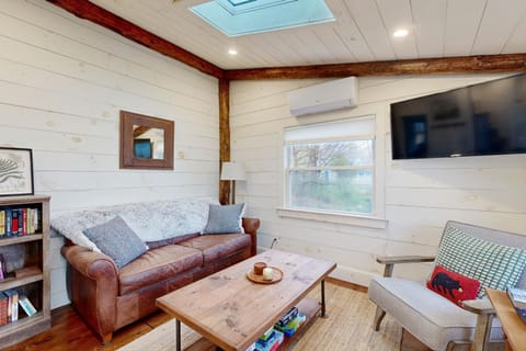 Bay Cabin Haus in Boothbay Harbor
